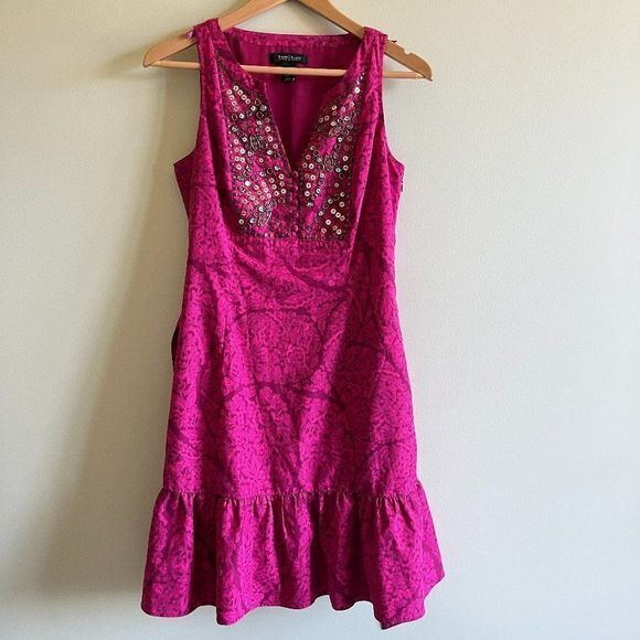WHBM Fuchsia Sequin Retro Fit & Flare Dress Womens Size S Floral Print V… - Picture 3 of 10
